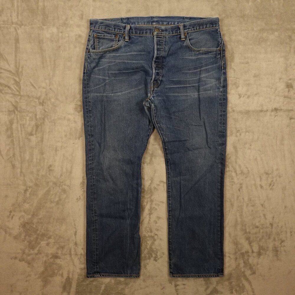 Levi's jeans 501 Original Fit straight men's 40x32 stonewash blue button fly